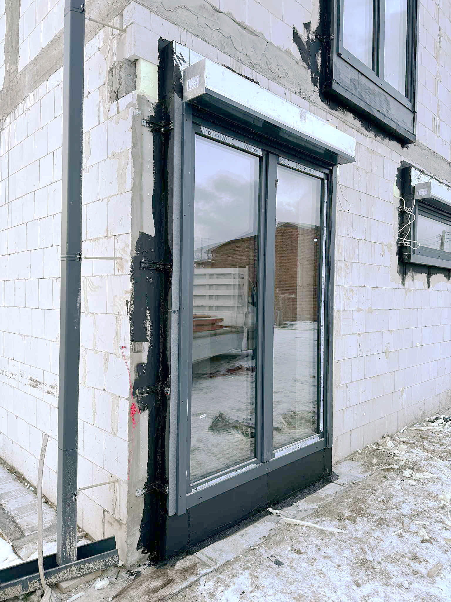 montaż w warstwie ocieplenia